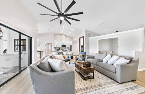Pebble Beach House | Waterfront Getaway w/Private Pool