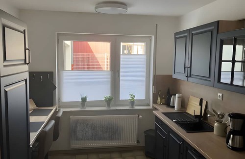 Bad Emstal Apartment | Apartment 'Ferienwohnung Wartehof' with Shared Garden and Wi-Fi