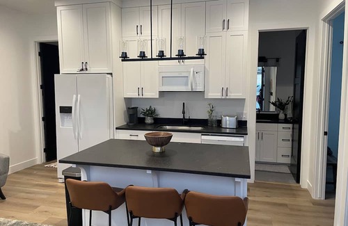 Monroe Apartment | The Shop on Main