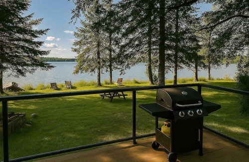 Lakefield House | Lakefield House Rental - Spacious 3-Bedroom Home on the Lake