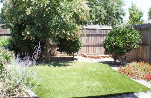 Exeter House | Charming 3-bedroom house in pleasant Exeter. Near the Sequoias.