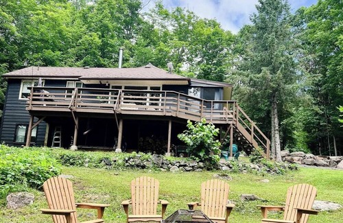 Greater Madawaska Cabin | Cozy Cabin on the water! Close to ski hill and recreational trails.