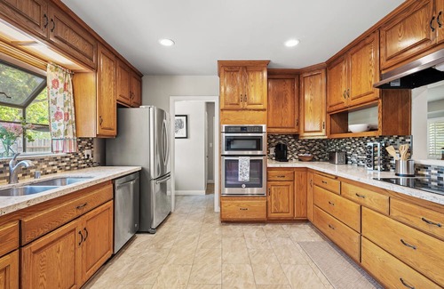 Hacienda Heights Villa | Excellent location/near Disney/Universal Studios/5BR/2.5BA/7BEDS/quiet/beautiful