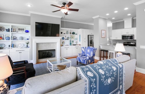 St. Marys House | River Front Charming 3-bedroom house in brilliant St. Mary with Swimming pool