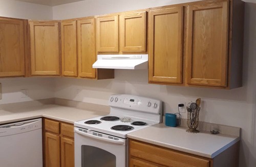 Cutler House | Charming 2-bedroom house in lovely Cutler with AC