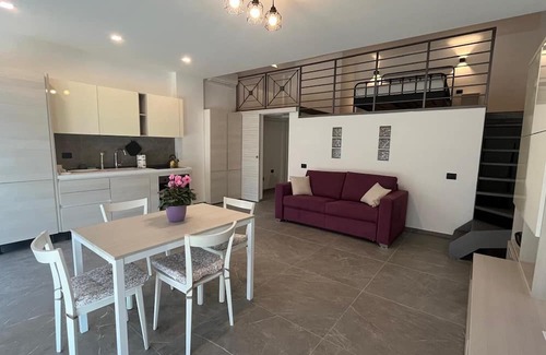 Saronno Apartment | Apartment with separate entrance 6 beds