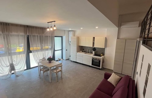 Saronno Apartment | Apartment with separate entrance 6 beds