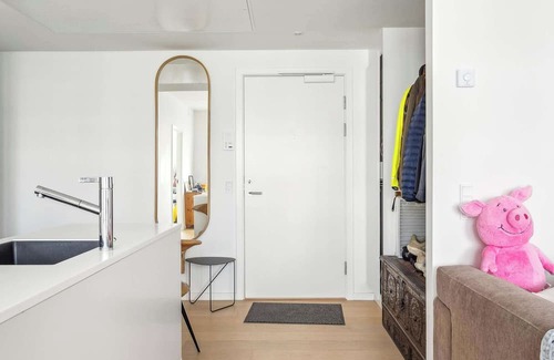Sydhavnen Apartment | Luxury Apt with Harbor Views