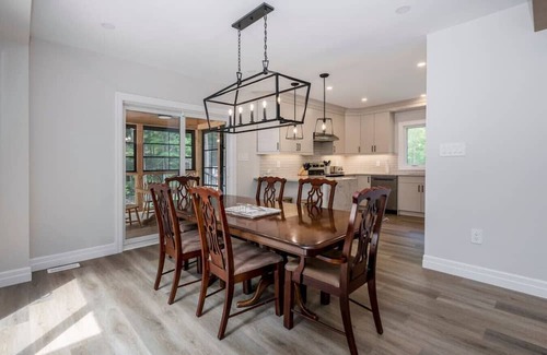 Georgian Bay Apartment | The Huron Woods Retreat with Sauna & Sports Court
