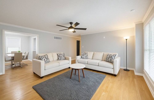 Bethel House | Cozy 3BR2.5 BA House by Legends Sleeps 8, 5 beds