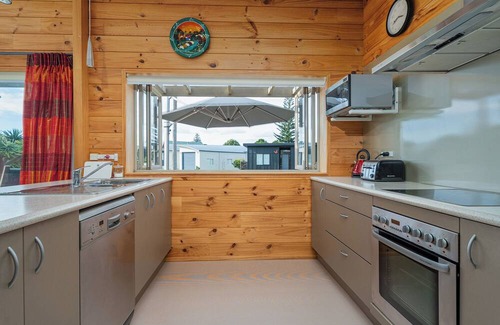 Whangapoua House | Family Tides Retreat - Whangapoua Holiday Home