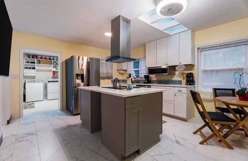 North Raleigh House | Central Pet-Friendly 2BR with Large Private Yard
