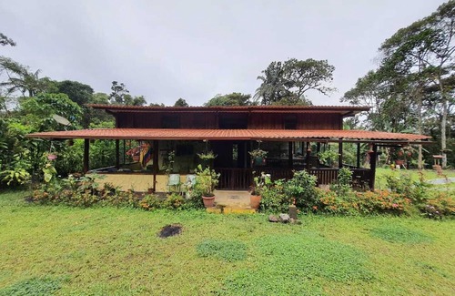 Mindo House | Alojamiento Casa Finca Mindo. ¡Se admiten mascotas!