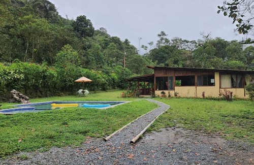 Mindo House | Alojamiento Casa Finca Mindo. ¡Se admiten mascotas!