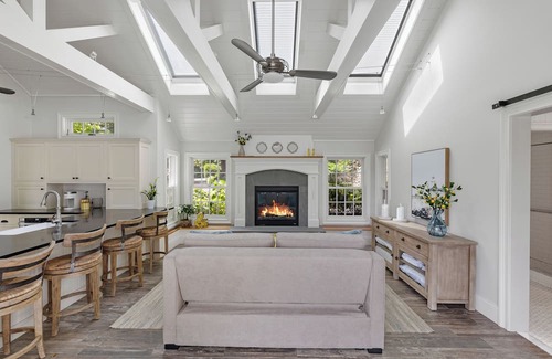 South Woodstock Cottage | Poolside Cottage at Woodstock Estates