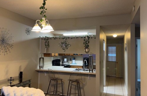 Bainbridge Apartment | Lovely clean 2-bedroom apartment with AC near downtown Bainbridge