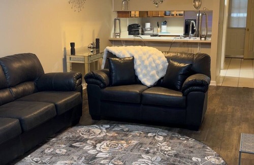 Bainbridge Apartment | Lovely clean 2-bedroom apartment with AC near downtown Bainbridge