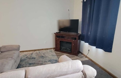 Mahto Cabin | Brand New 2-bedroom getaway cabin located a half mile from Mobridge