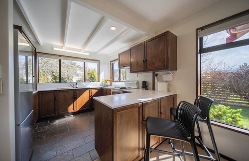 Te Anau House | Matai by the Lake - Te Anau
