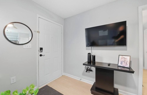 Fayetteville Apartment | Bright Modern 1BR Retreat I Fitness Center