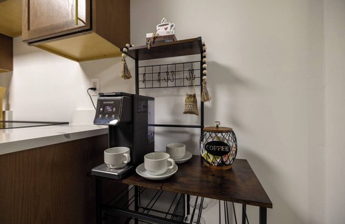 Lawrenceville Apartment | Solo Travelers' Private Riverside Suite Perfect for Business and Remote