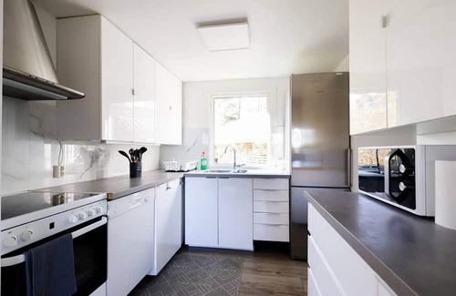 Molnlycke Apartment | 3 Villas 16 Beds-All-Inc- ALL INC - Views - city