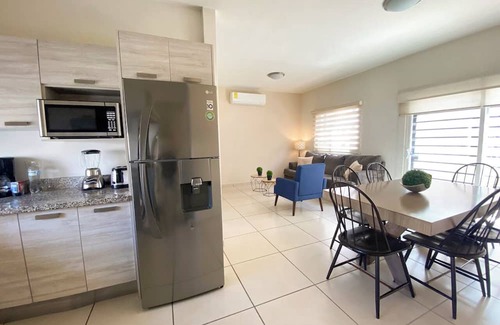 Hermosillo House | Family House w/Alberca 5 min Airport/Consulate