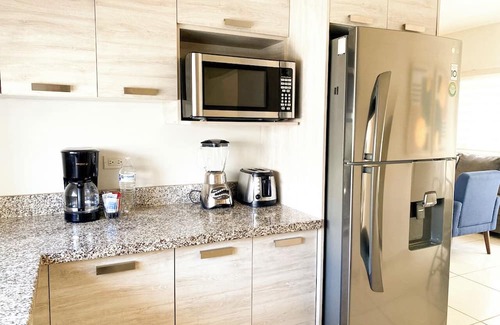 Hermosillo House | Family House w/Alberca 5 min Airport/Consulate