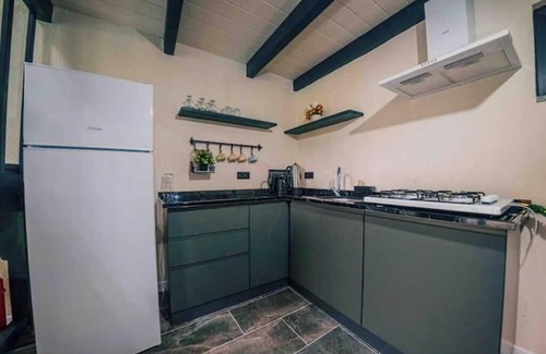 Yanik Villa | MoonSA Boutique Villas - Bungalow with a Hot Pool
