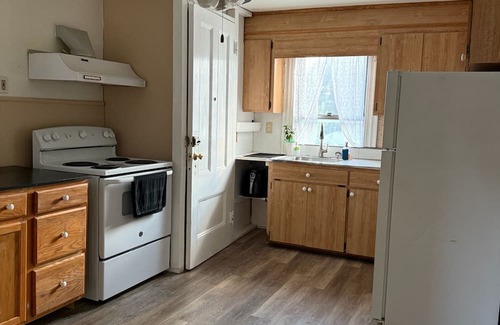 West Haven Apartment | Cozy 2-bedroom apartment in West Haven