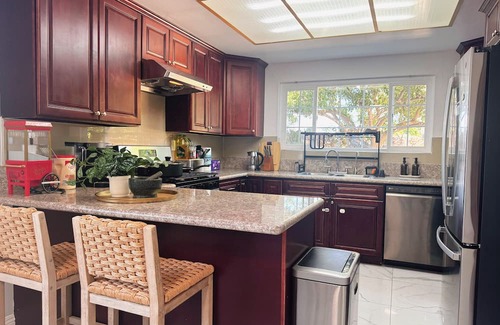 Hacienda Heights House | Spacious 4B2B HOUSE n. DTLA & Disney with Office + Gym