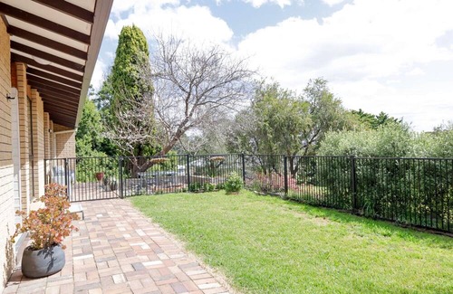 Tenterfield House | Spacious Family Retreat on the edge of Tenterfield