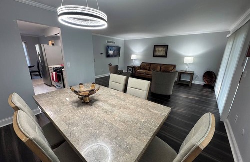 Southfield Condo | Suburban Retreat: 15 Mins to Downtown Detroit