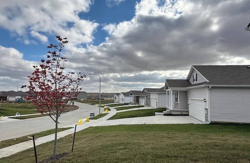 Papillion House | House on the hill- w/garage in Papillion