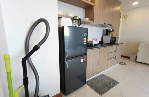 North Pattaya Condo | 1BR plus 1Bath at the ZIRE Wongamat North Pattaya Beachfront Sea-City View