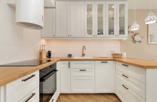 Nowy Port Apartment | Starowiejska 95 Gdańsk | Prestige Beige Apartment with Air Conditioned Living Ro