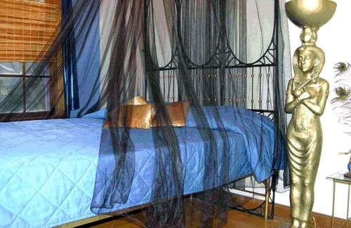 Geyserville House | Lodge Room for 2-3 people