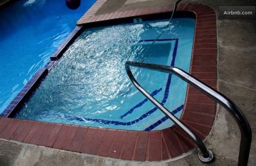 Geyserville House | Lodge Room for 2-3 people