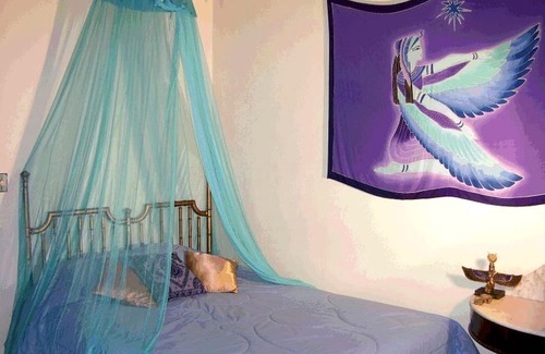 Geyserville House | Lodge Room for 2-3 people