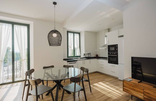 Hostalric Apartment | A charming getaway in a building full of history