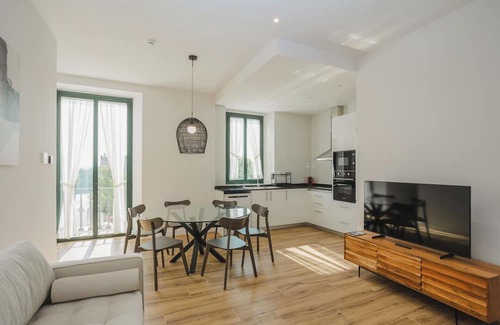 Hostalric Apartment | A charming getaway in a building full of history