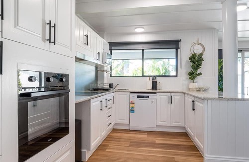 Kangaroo Point Apartment | Spacious 3BR Apartment in Kangaroo Point CBD