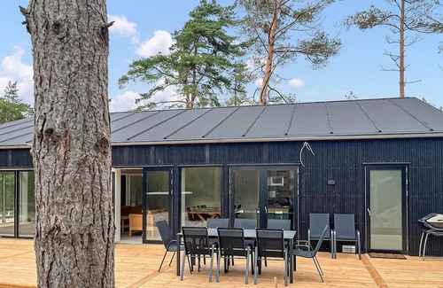 Bedegaard House | Nice home in Nexø with sauna