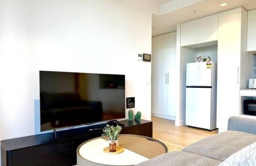 Milton Apartment | Stylish Flat in Milton - Near cultural & BNE City