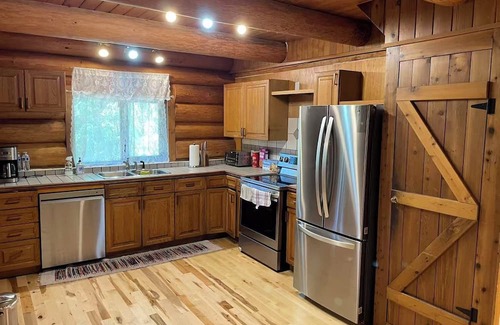 North Oyster Bed & Breakfast | TreeHouse Nook Bed & Breakfast