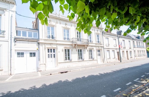 Vendome House | Villa Élégante - garden & heated pool