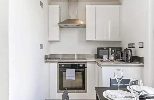Canton Apartment | Cardiff Comfort for All guests