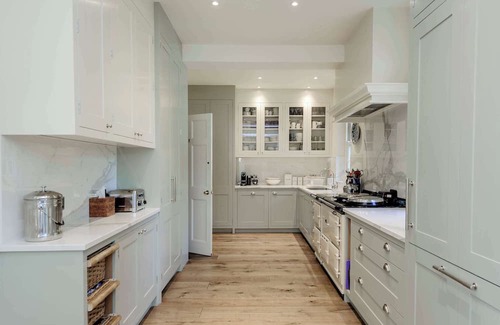 West Hill House | Beautiful Family Home w/Garden & Pool - Wimbledon