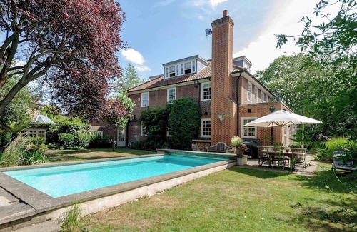 West Hill House | Beautiful Family Home w/Garden & Pool - Wimbledon