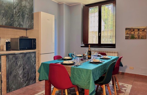 Cassina de' Pecchi House | House with whirlpool spa, LED lights and table football Within walking distance of the metro
